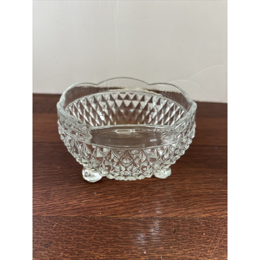 Vintage Indiana Clear Glass Footed‎ Bowl Diamond Point Scalloped Edge Candy Dish